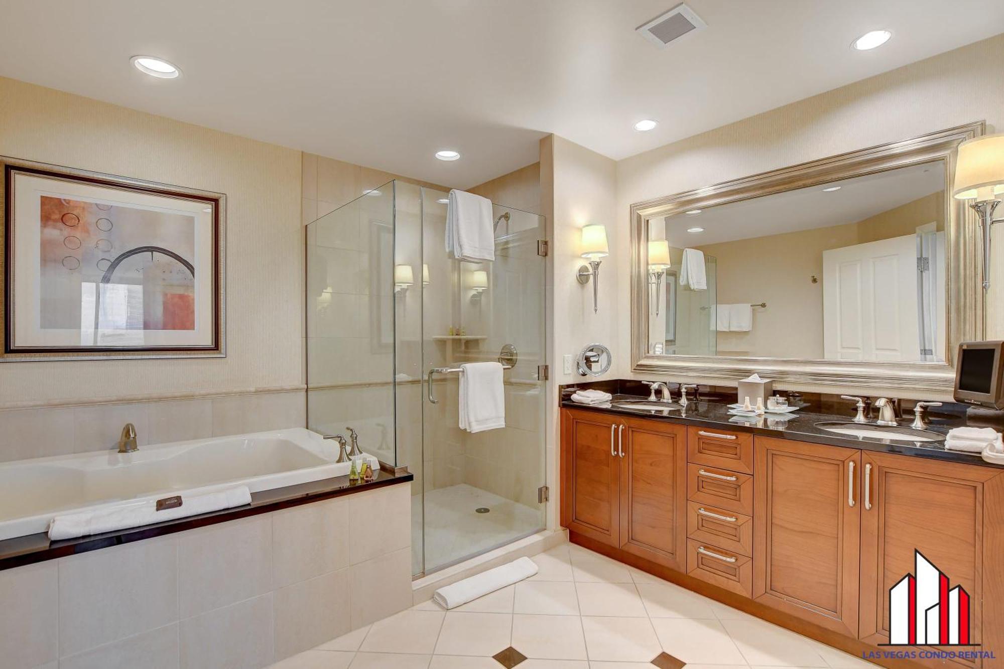 Mgm Signature-28-719 Strip View Jacuzzi *
