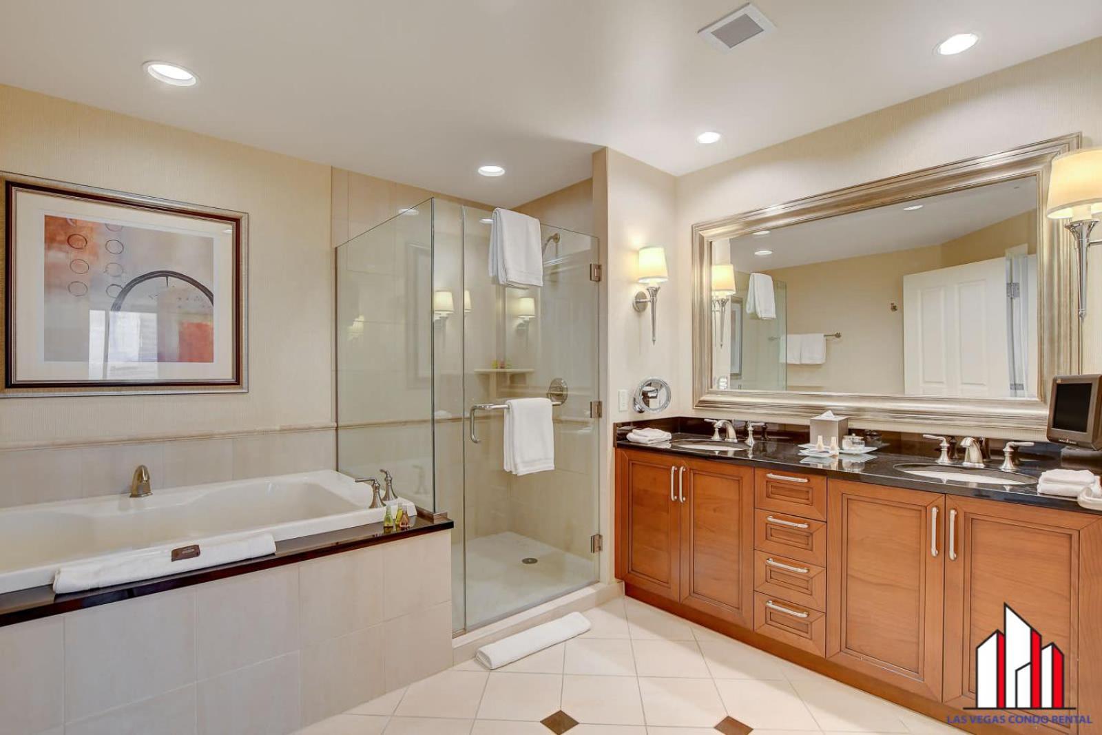 Mgm Signature-28-719 Strip View Jacuzzi *